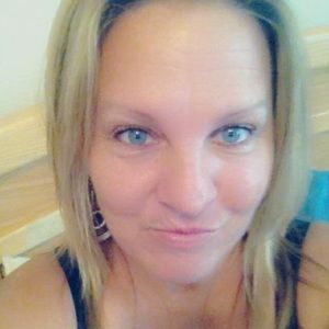 Meet your Posher, Monique